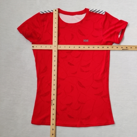 HELLY Hansen red t-shirt with leaf prints size Small - Picture 6 of 9